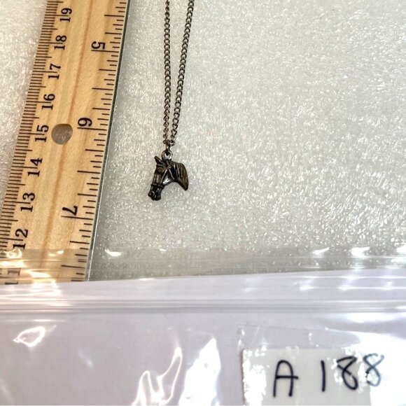 Horse Head Pendant Necklace Silver Tone Chain 20 Inches Long With Lobster Clasp - Picture 4 of 4